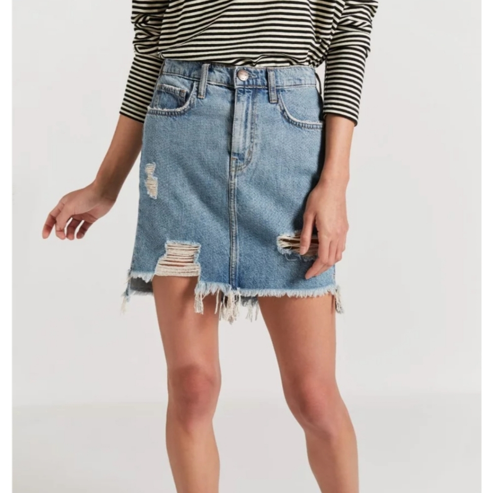 Current/Elliott distressed denim skirt 27